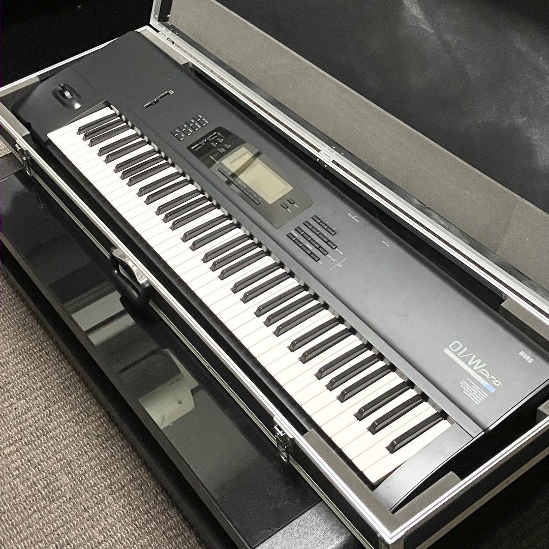 KORG シンセサイザー　01/W PRO ピアノ　音楽　現状品 KORG 01/W pro 音楽ワークステーション シンセサイザー