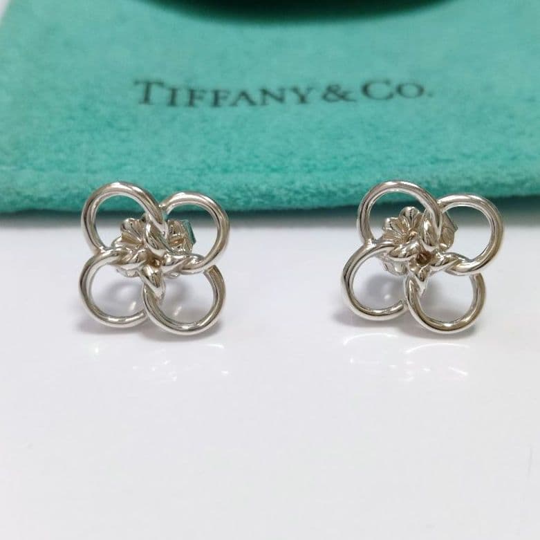 TIFFANY ティファニー クアドロ フォリオ ピアス クローバー シルバー