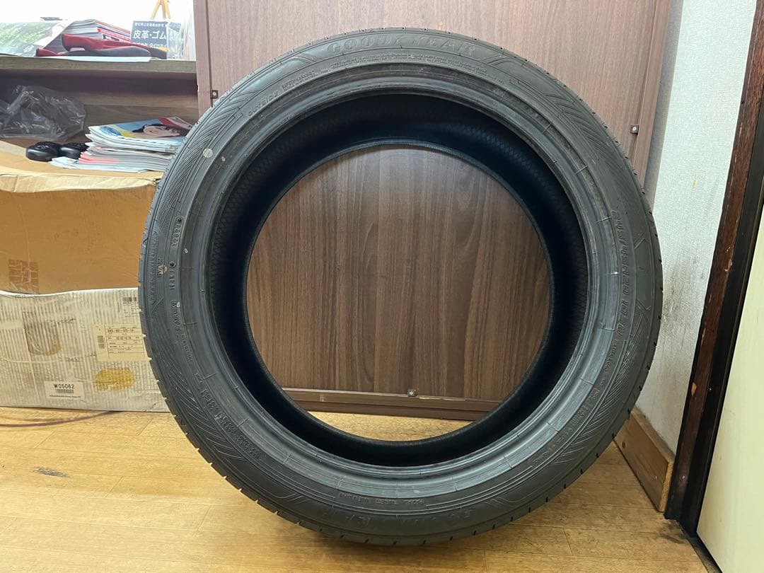 サマータイヤ245