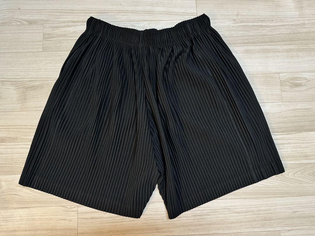 ISSEY MIYAKE プリーツショートパンツ Homme Plissé Issey Miyake プリーツ ショートパンツ | ブラック