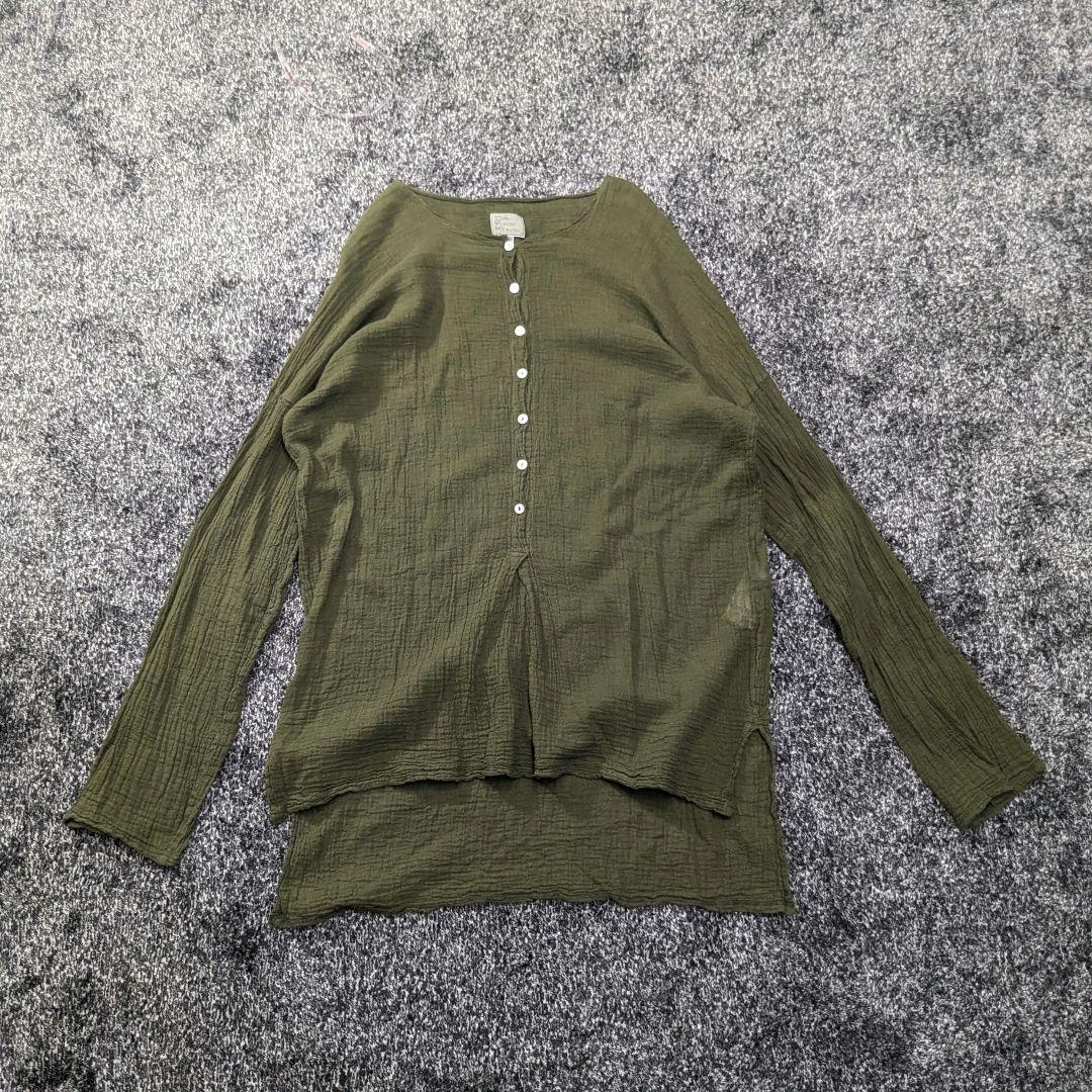 【美品】 plage アトリエフランセ 別注 ヘンリーネック 長袖シャツ　カーキ