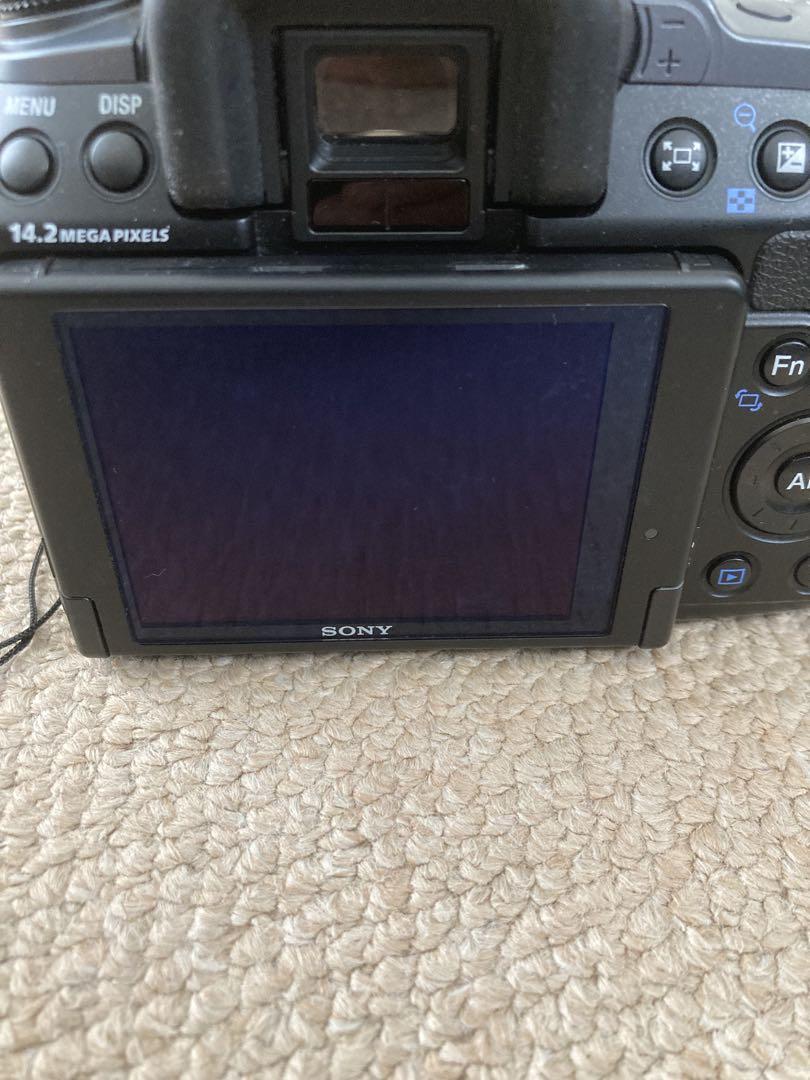 SONY α550 デジタル一眼レフカメラDT18-55mmレンズ