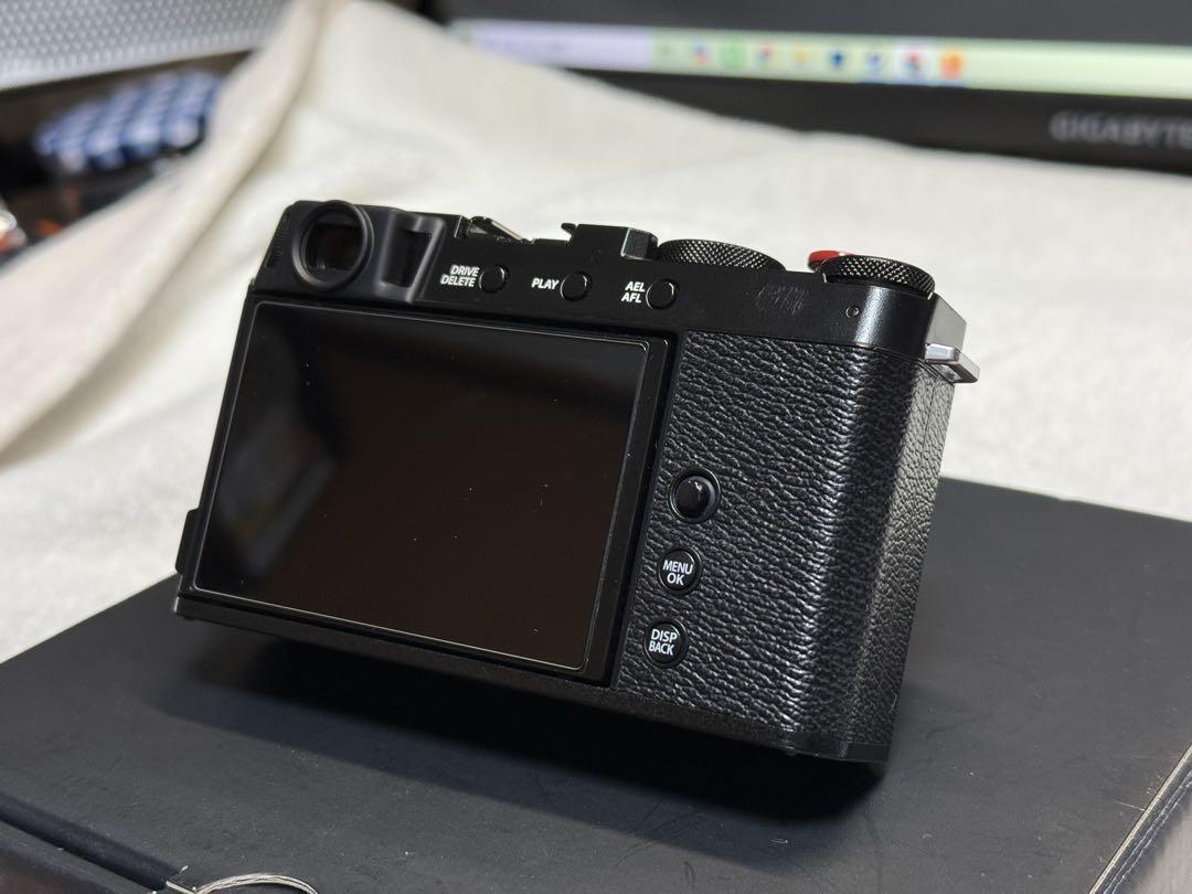 Fujifilm X-E4 ボディ ブラック おまけ付き