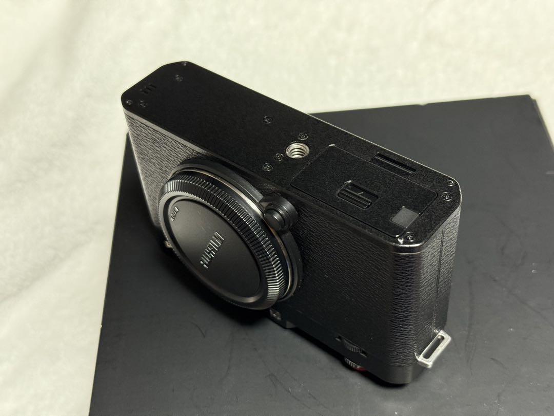 Fujifilm X-E4 ボディ ブラック おまけ付き