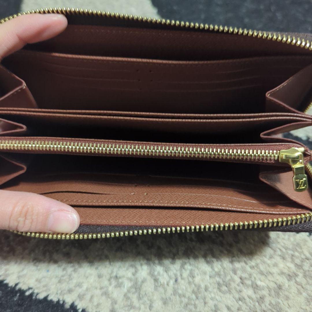 ヴィトンの長財布