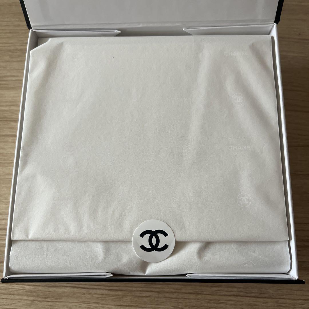 CHANEL ホワイトボックスとリボン - メルカリ