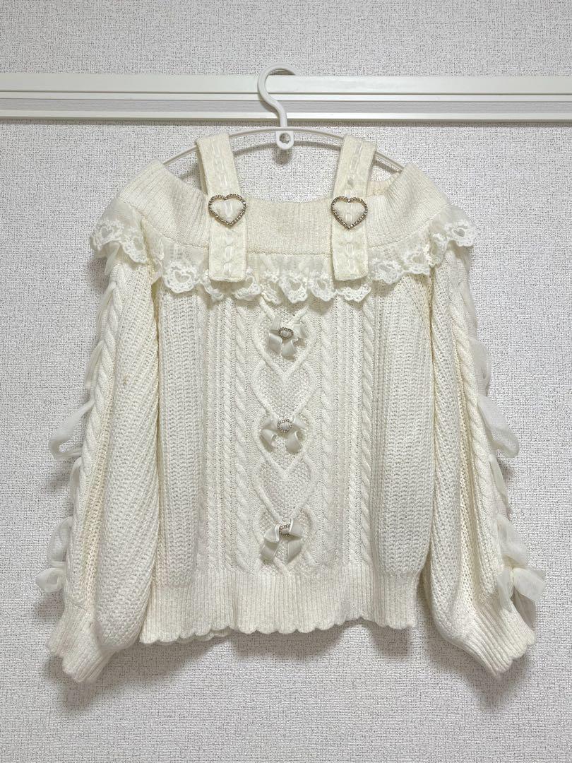 リズリサ♡オフショルニット