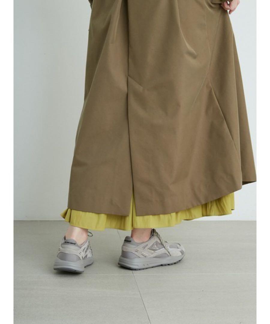 【emmi atelier】デザインベルト付き　ロング　ベージュトレンチコート