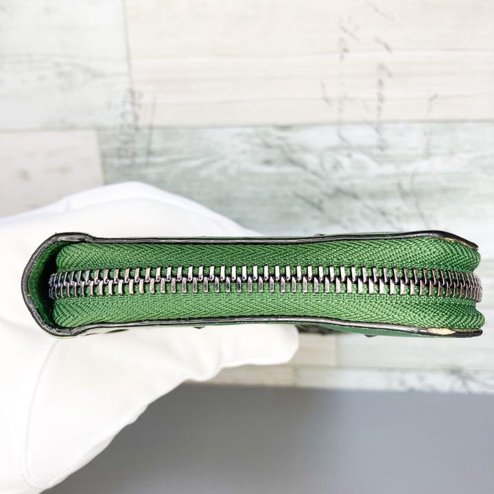 匿名配送 JIMMY CHOO ジミーチュウ スタッズ 長財布 - メルカリ
