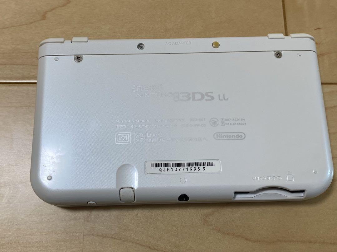 Newニンテンドー3DS LL パールホワイト　上画面IPS液晶