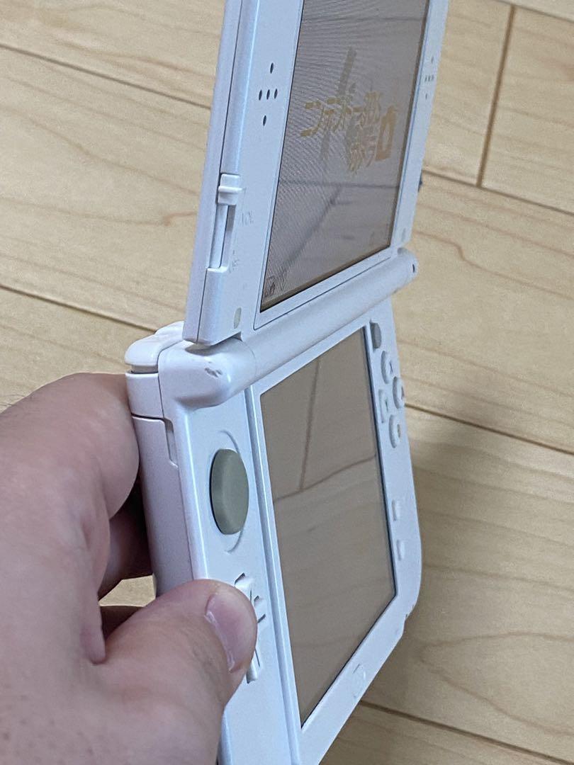 Newニンテンドー3DS LL パールホワイト　上画面IPS液晶