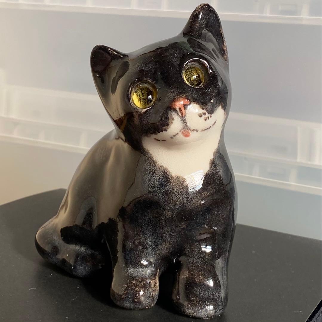 白黒仔猫目立った傷や汚れなし