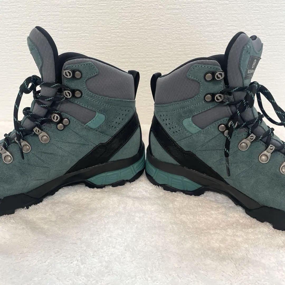 SCARPA 登山靴 グレー・ターコイズ