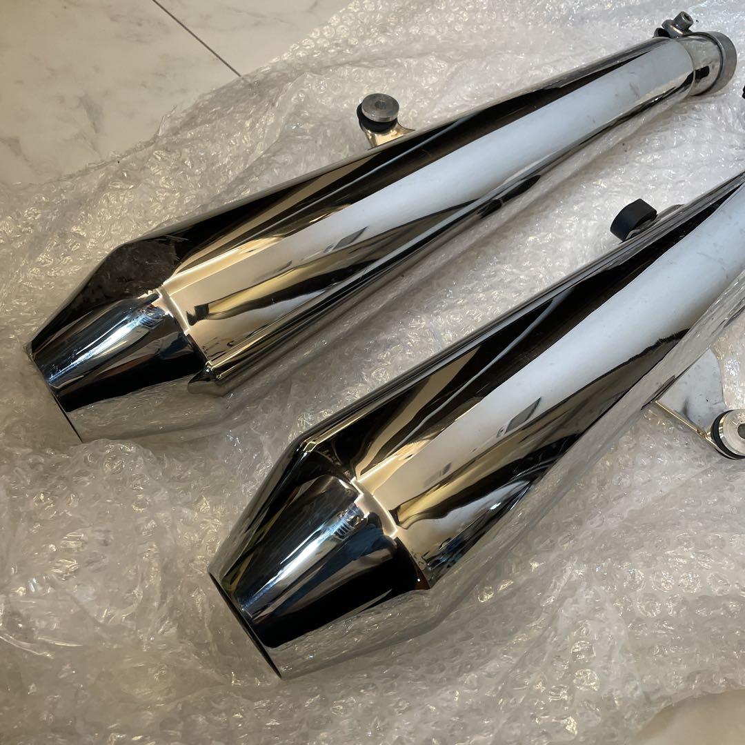 トライアンフThruxton900社外マフラー メーカー不明