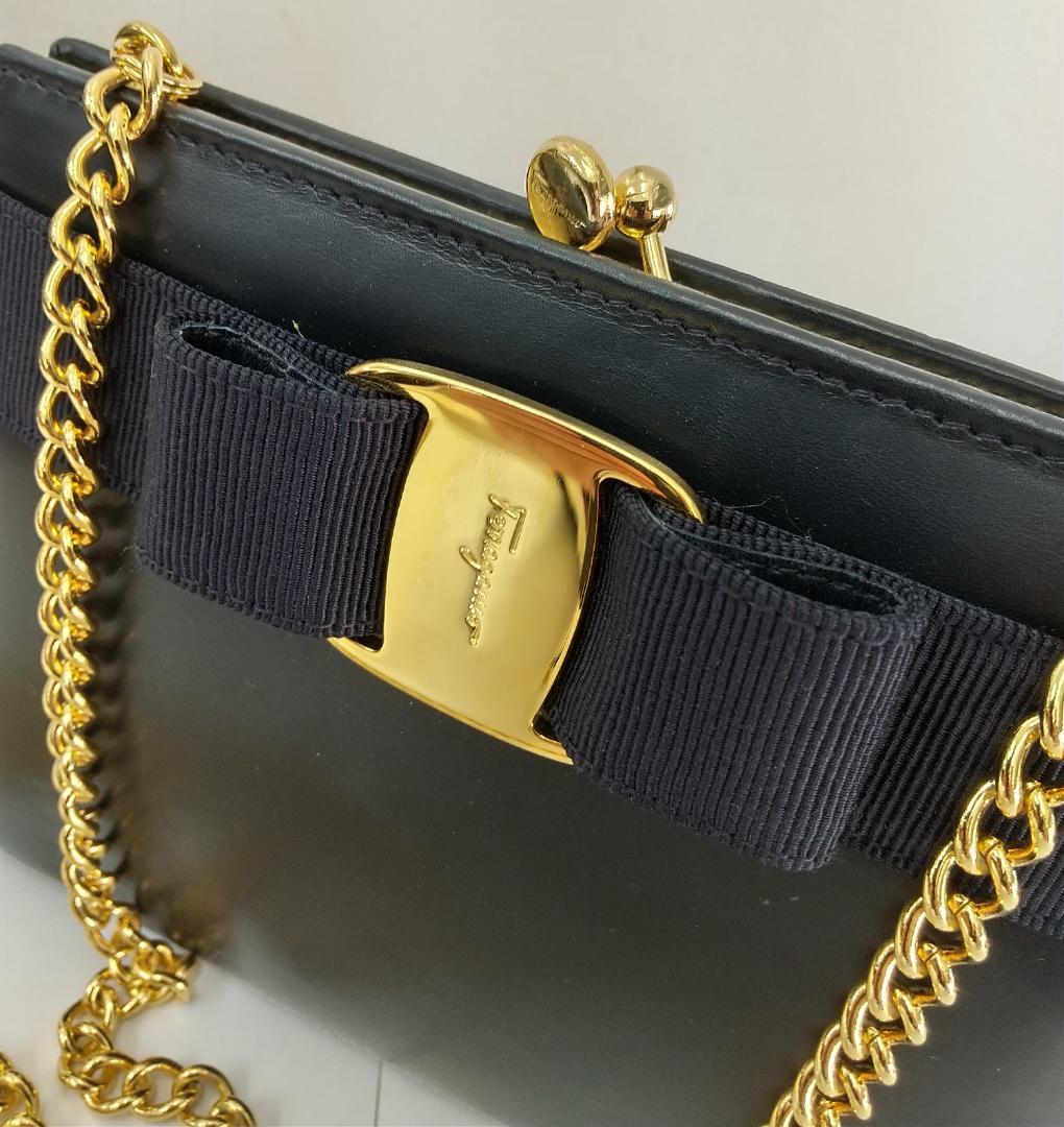 特価 Ferragamo フェラガモ ヴァラ チェーン ポシェット バッグ LuUCX-m34383530830 最安価格(税込)