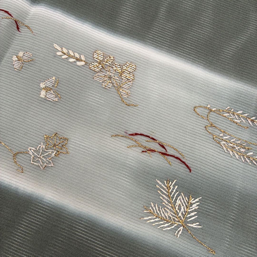 付け下げ 紋無し 金彩 銀駒刺繍 流水に雲 正絹 広衿 袷 着物 U-4949 2233.花舟 金駒刺繍 付け下げ 袷 正絹 着物 小舟 荒波 金銀糸