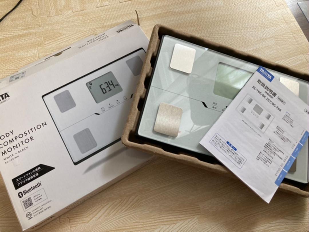 2262円 驚きの値段で みっちー様専用 TANITA 体重計 一度だけ使用 電池付き