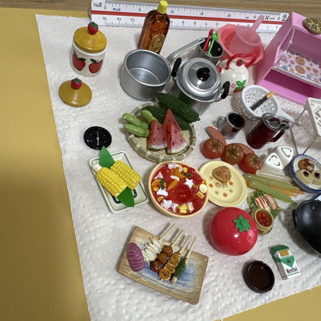 ミニチュア食品セットと調理器具