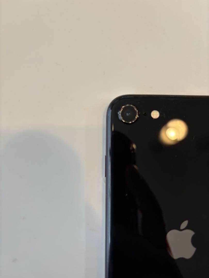 Apple iPhone SE（第2セダン）ブラック 本体 携帯電話本体