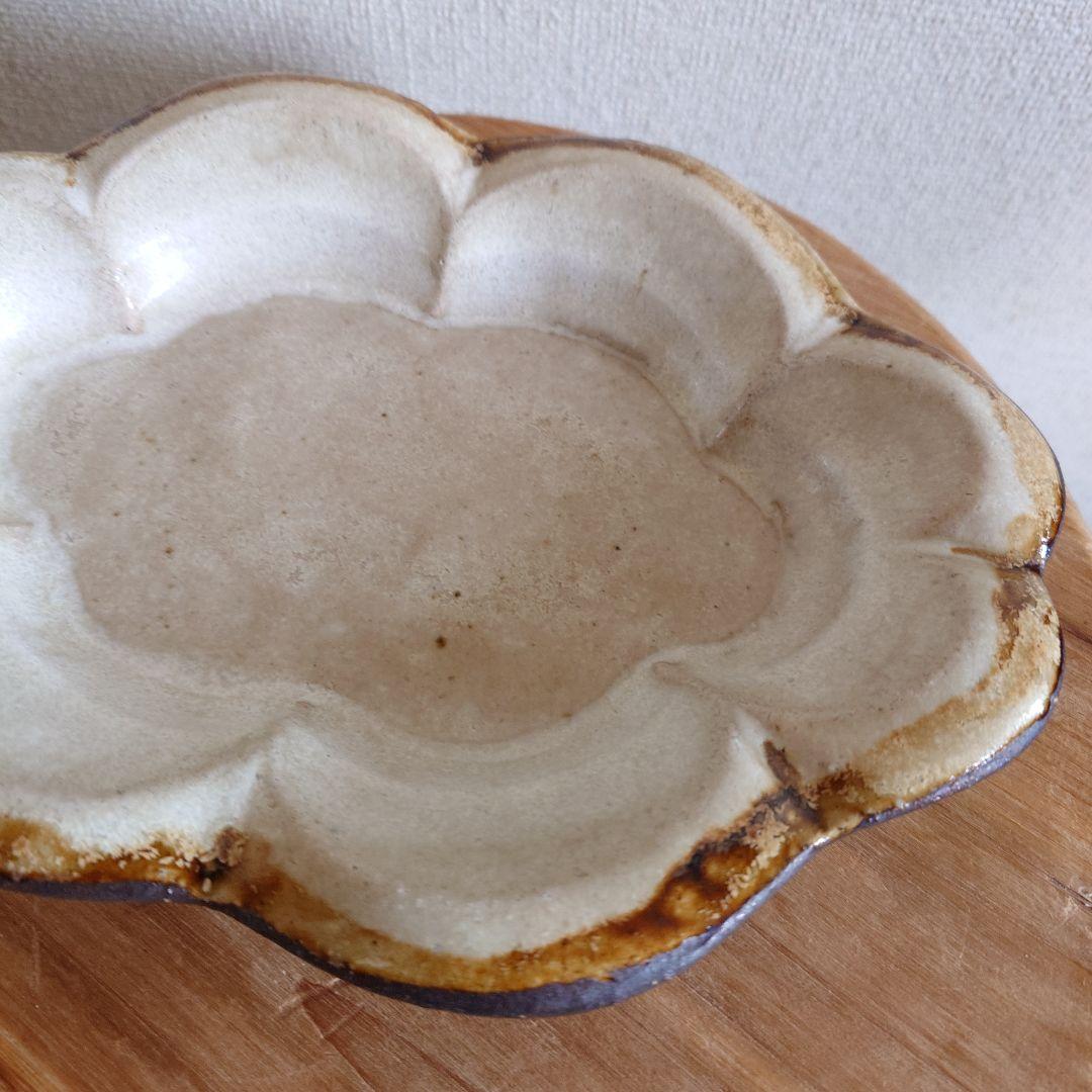 期間限定値下げ①滋賀県 信楽焼 陶芸作家 藤原純 器 食器 皿 輪花 モコモコ