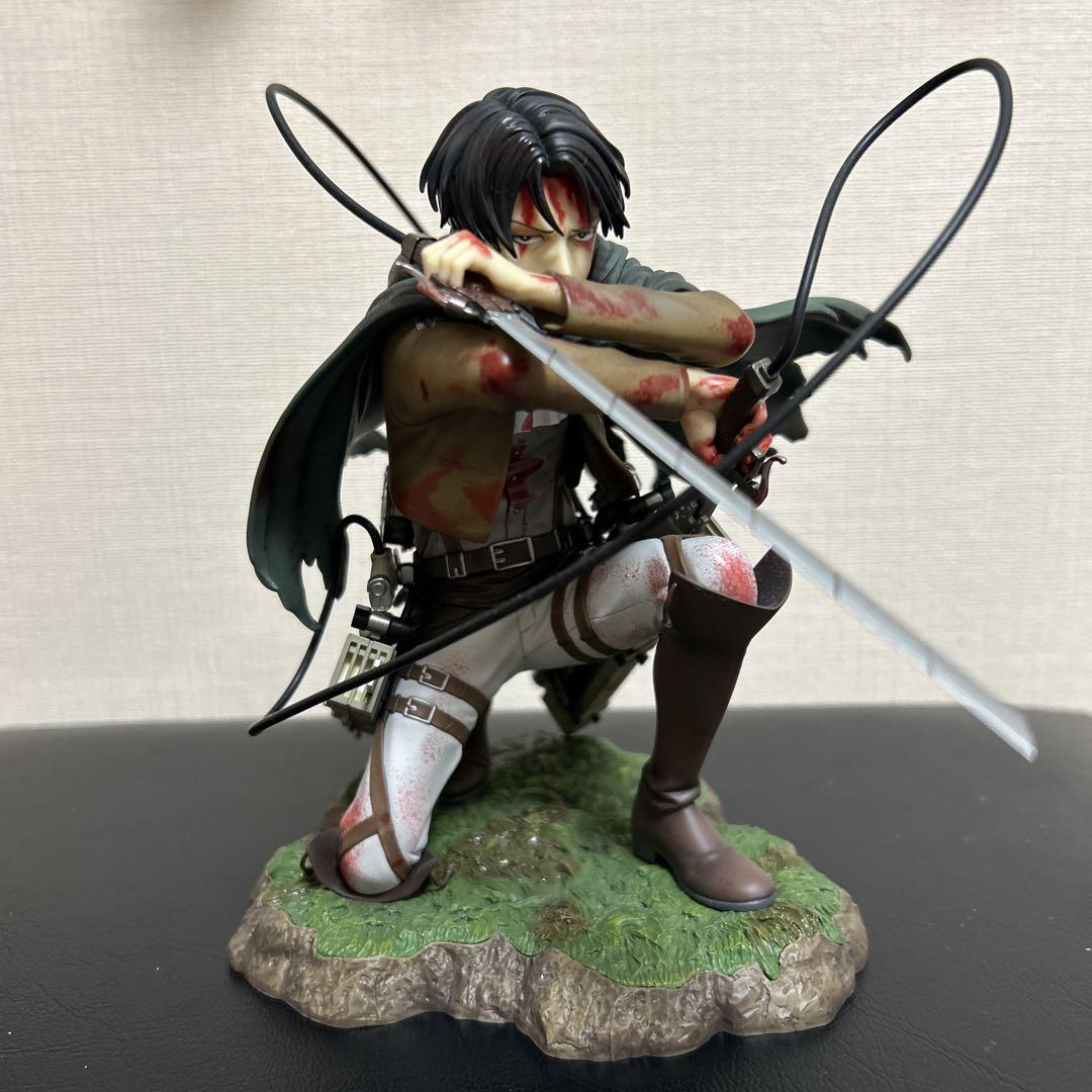 進撃の巨人 リヴァイ フィギュア