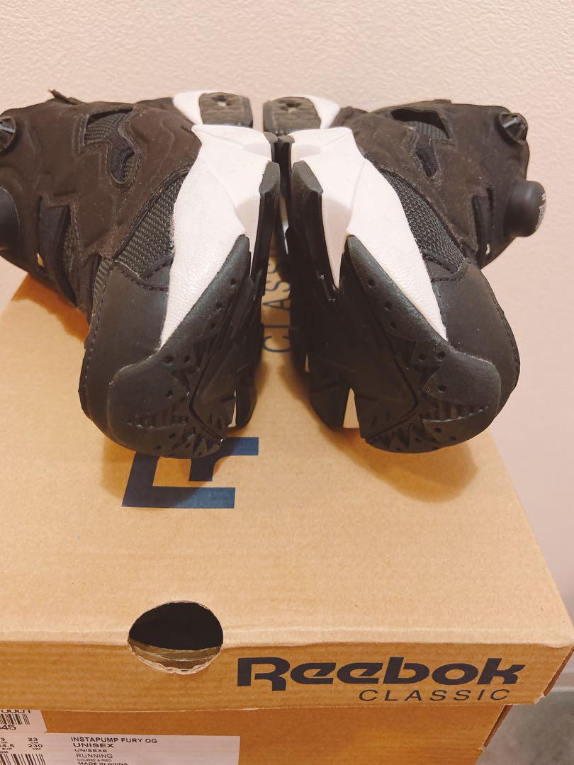 り*ご様 ◇美品◇リーボック Reebok ポンプフューリー 23.0cm 黒色