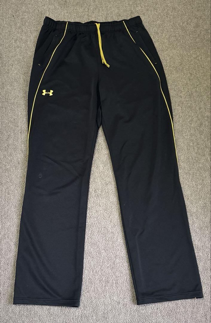 【美品】アンダーアーマー UNDER ARMOUR ジャージ上下 XL ブラック