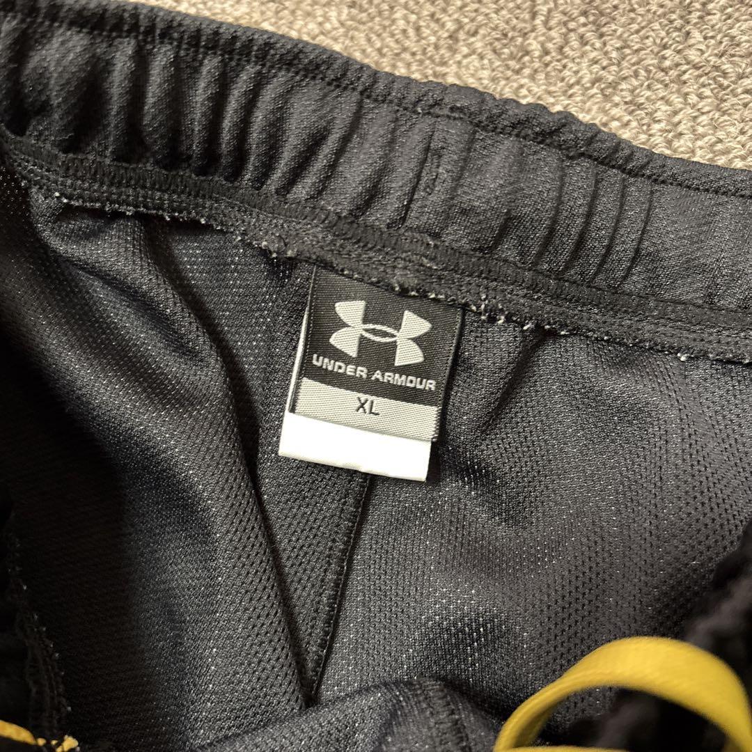 【美品】アンダーアーマー UNDER ARMOUR ジャージ上下 XL ブラック