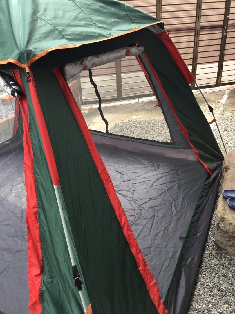 ポップアップテント　軽量で持ち運び簡単