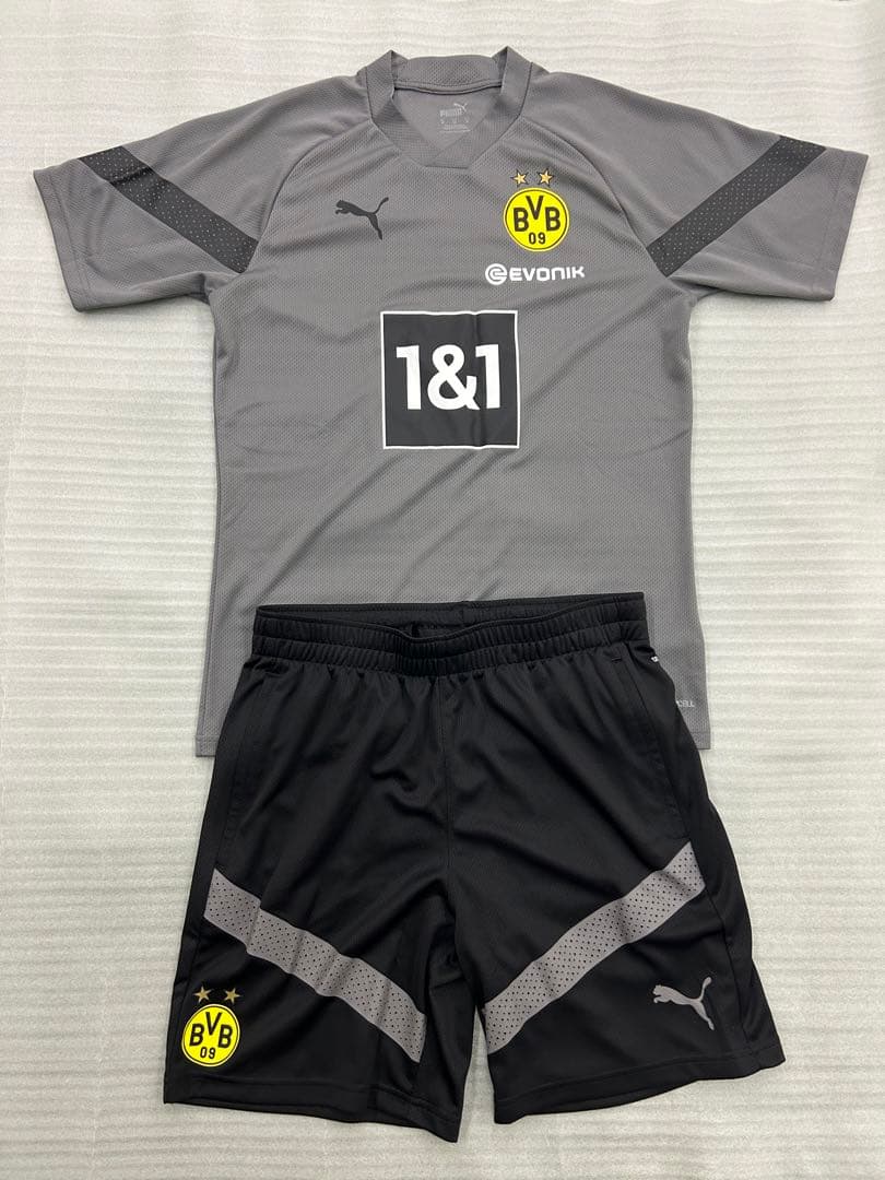 プーマ　ドルトムント　トレーニングウエア　上下