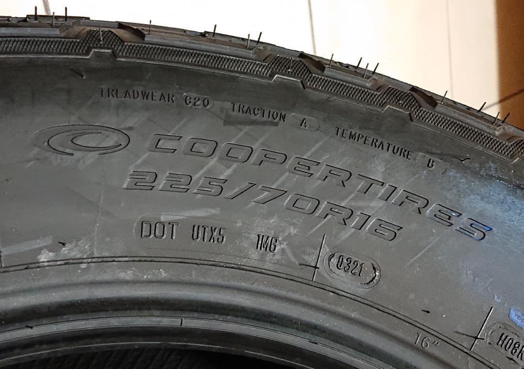 送料込・未使用USA製造クーパーディスカバラーAT3　225/70R16 ２本