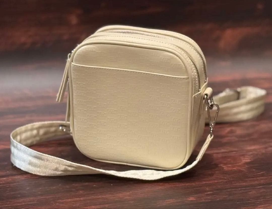 KITH キス LEATHER SHERMAN BAG レザー ショルダーバッグ