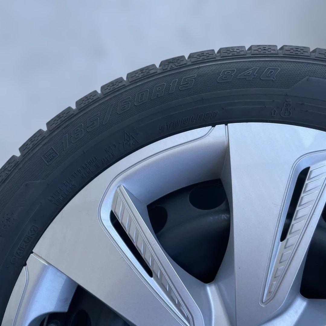 トヨタ 185/60R15 タイヤ・ホイールセット　シエンタ　スタッドレス