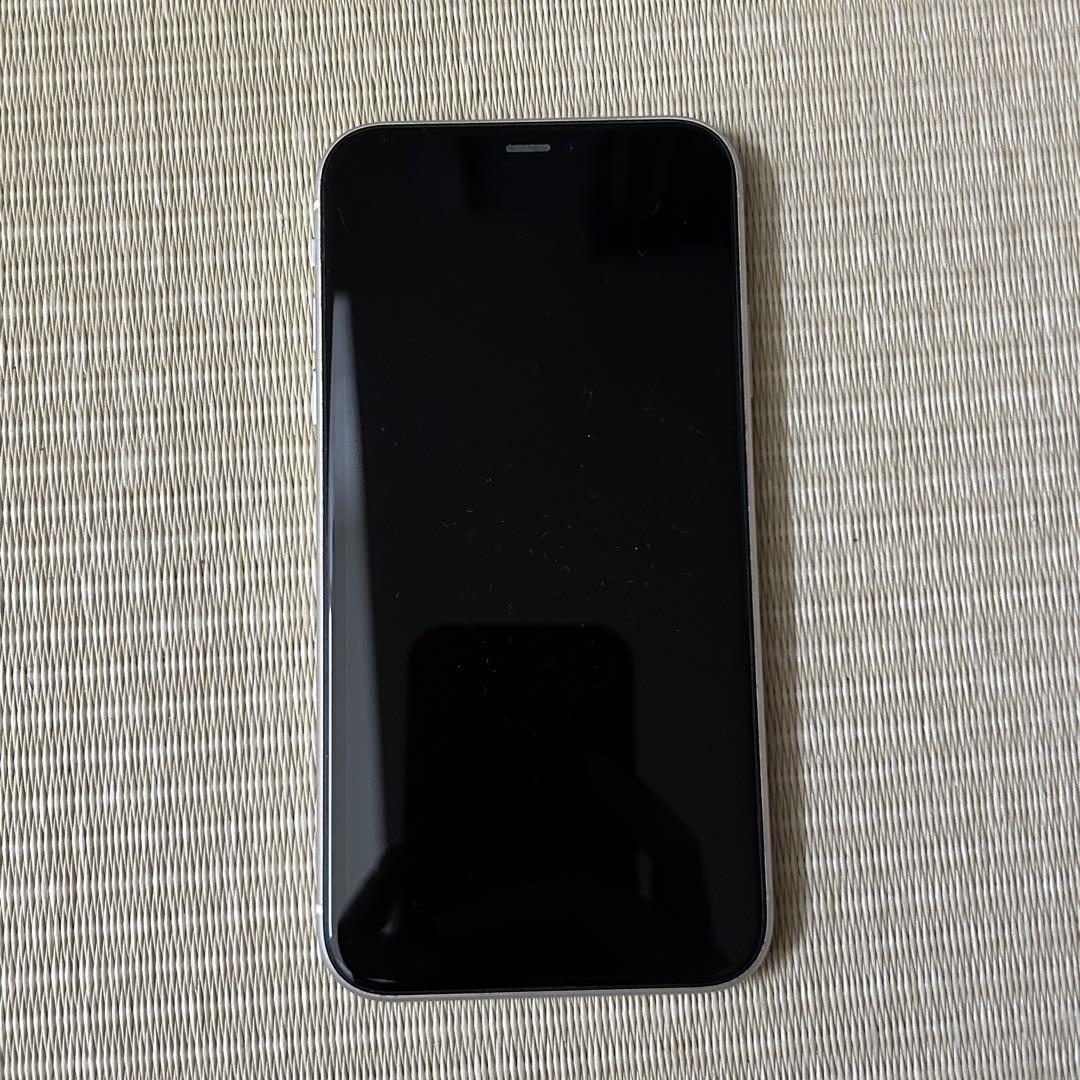 iPhone11 64GB ホワイト SIMフリー 中古美品（付属品：なし）