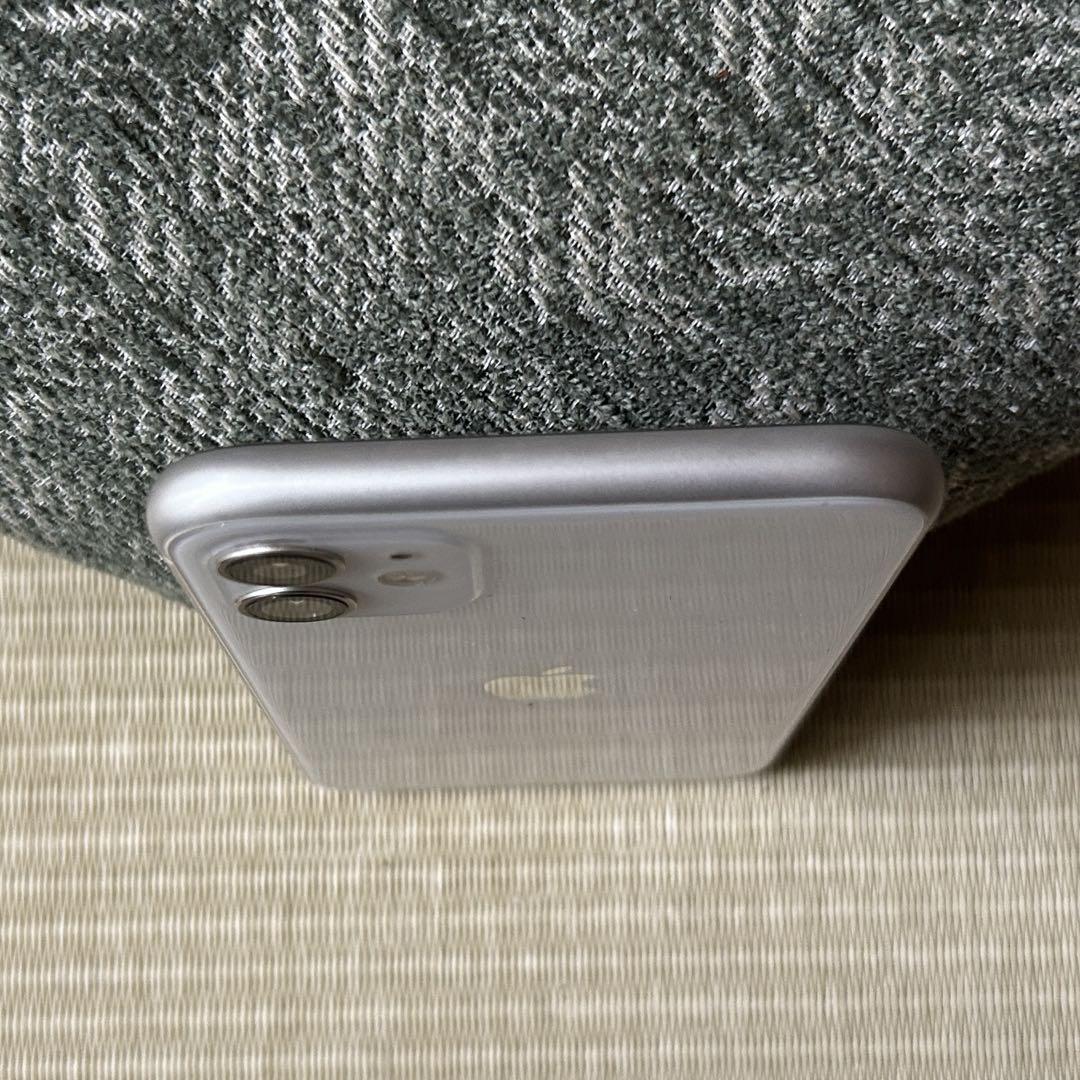 iPhone11 64GB ホワイト SIMフリー 中古美品（付属品：なし）