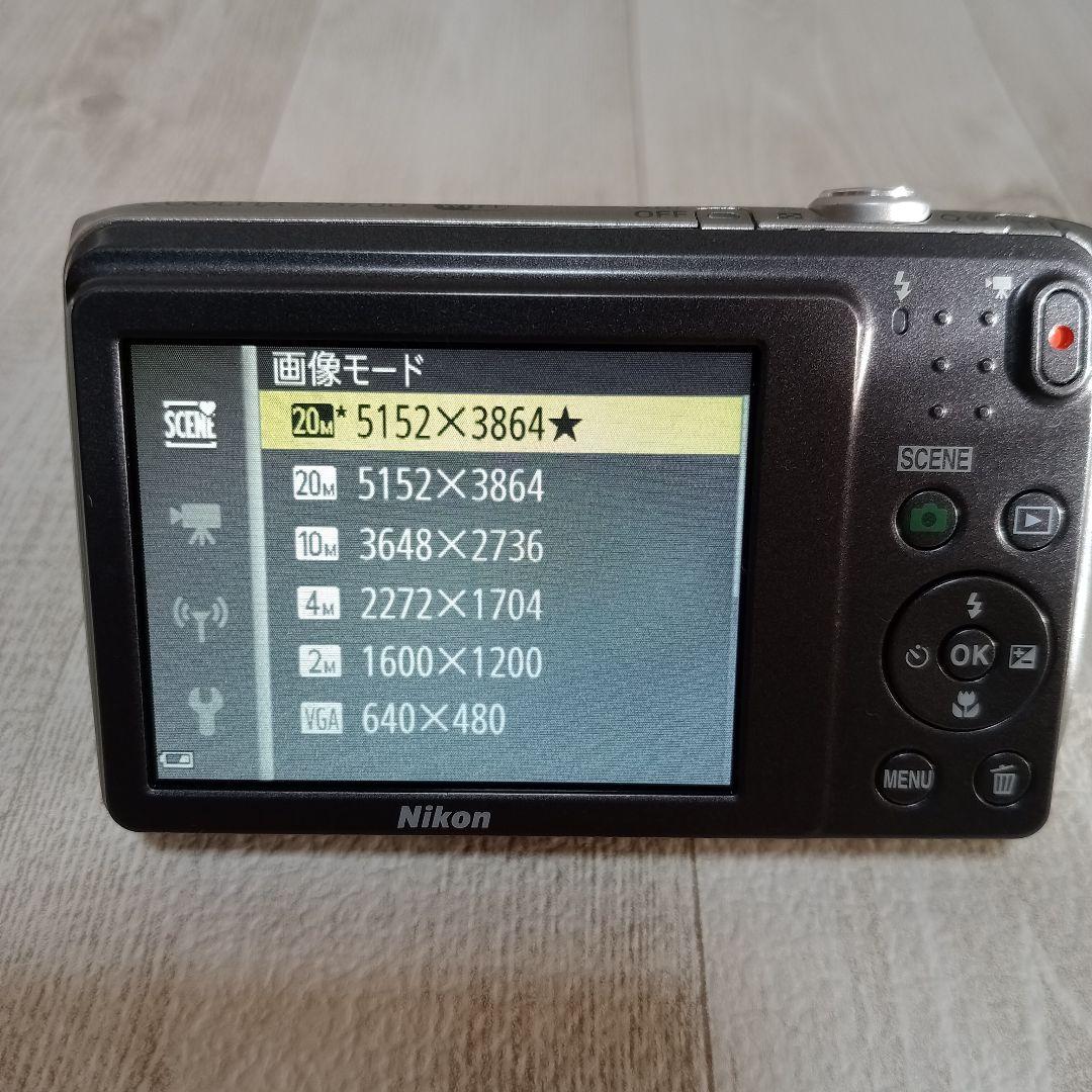 Nikon COOLPIX s3700 シルバー 8倍光学ズーム 美品