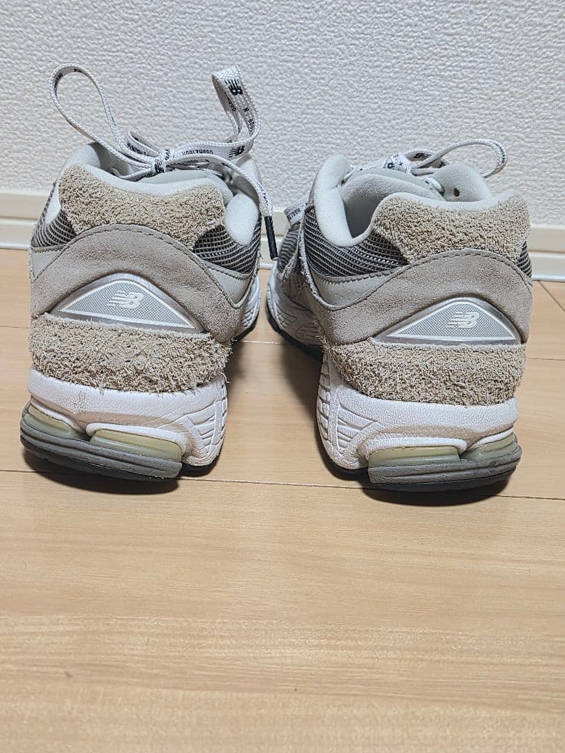 N.HOOLYWOOD INVINCIBLE New Balance 2002 N.HOOLYWOOD INVINCIBLE New Balance 2002