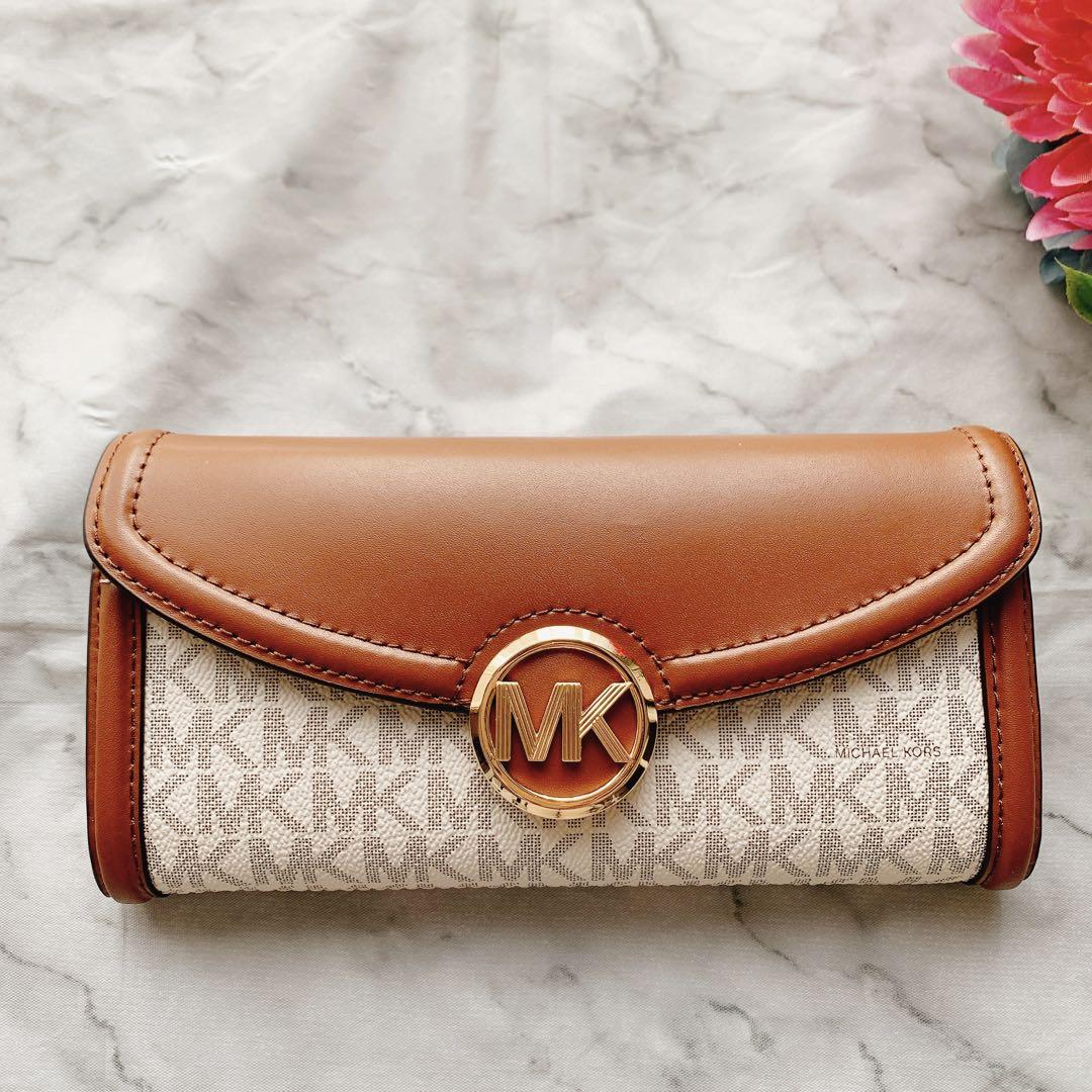 新品未使用】MICHAEL KORS マイケルコース 2つ折り長財布 新品未使用】MICHAEL KORS マイケルコース 2つ折り長財布