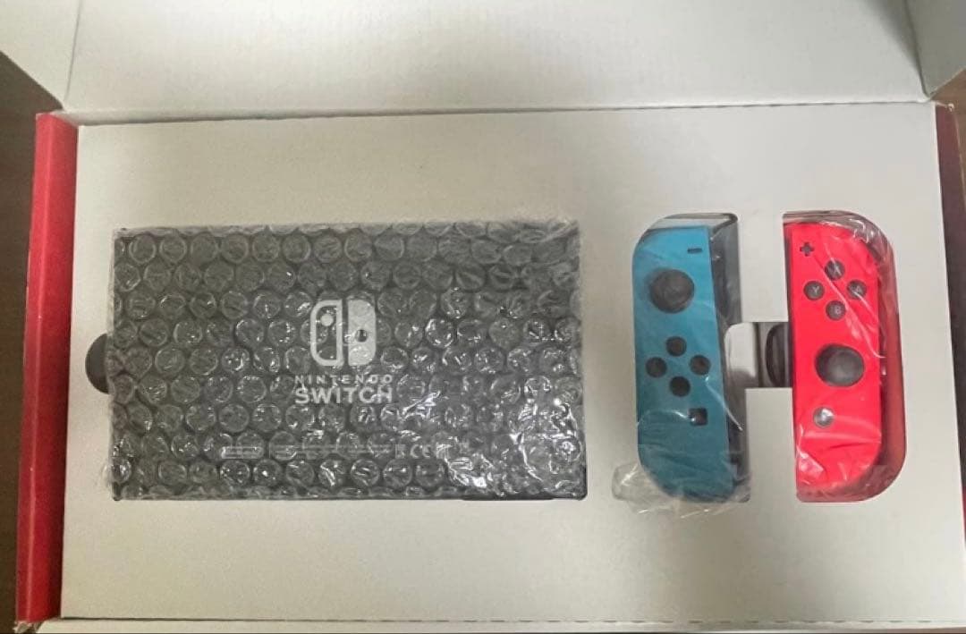 【美品】Nintendo Switch 本体 青/赤 Joy-Con付き 【美品】Nintendo Switch 本体 青/赤 Joy-Con付き