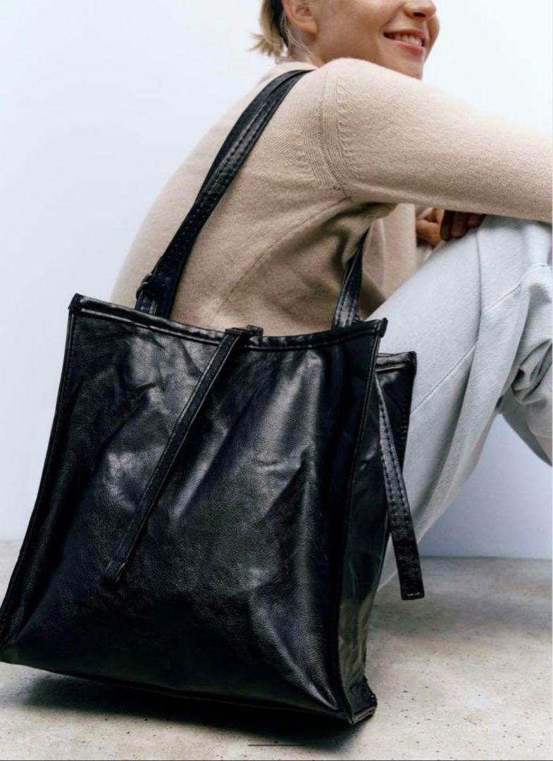 ZARA リンクルエフェクトロッカートートバッグ