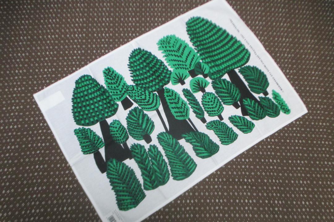 マリメッコ　トレイ　メトサンヴァギ marimekko マリメッコ メトサンヴァキ トレイ 廃盤 - メルカリ