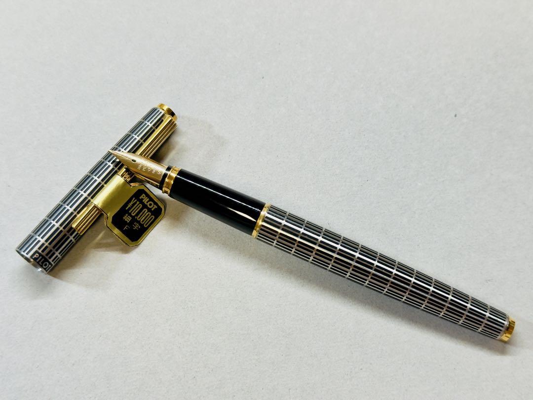 コリアグランドセール 廃番・美品】 PILOT 万年筆 デラックス 蝕刻軸 18K F 細字 筆記具