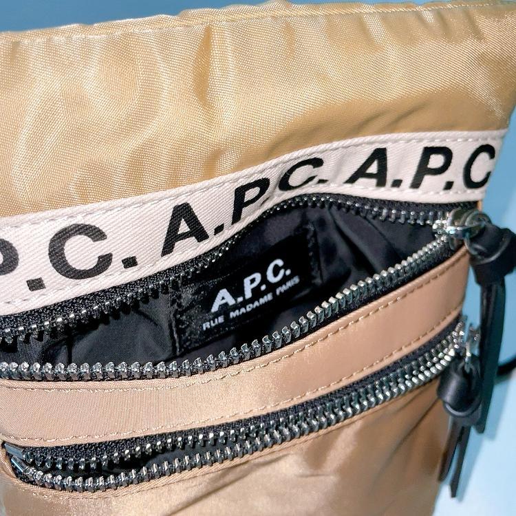 再入荷安い A.P.C アーペーセーミニショルダー サコッシュ ベージュ ロゴ 6YUPS-m34490897800 セール2022