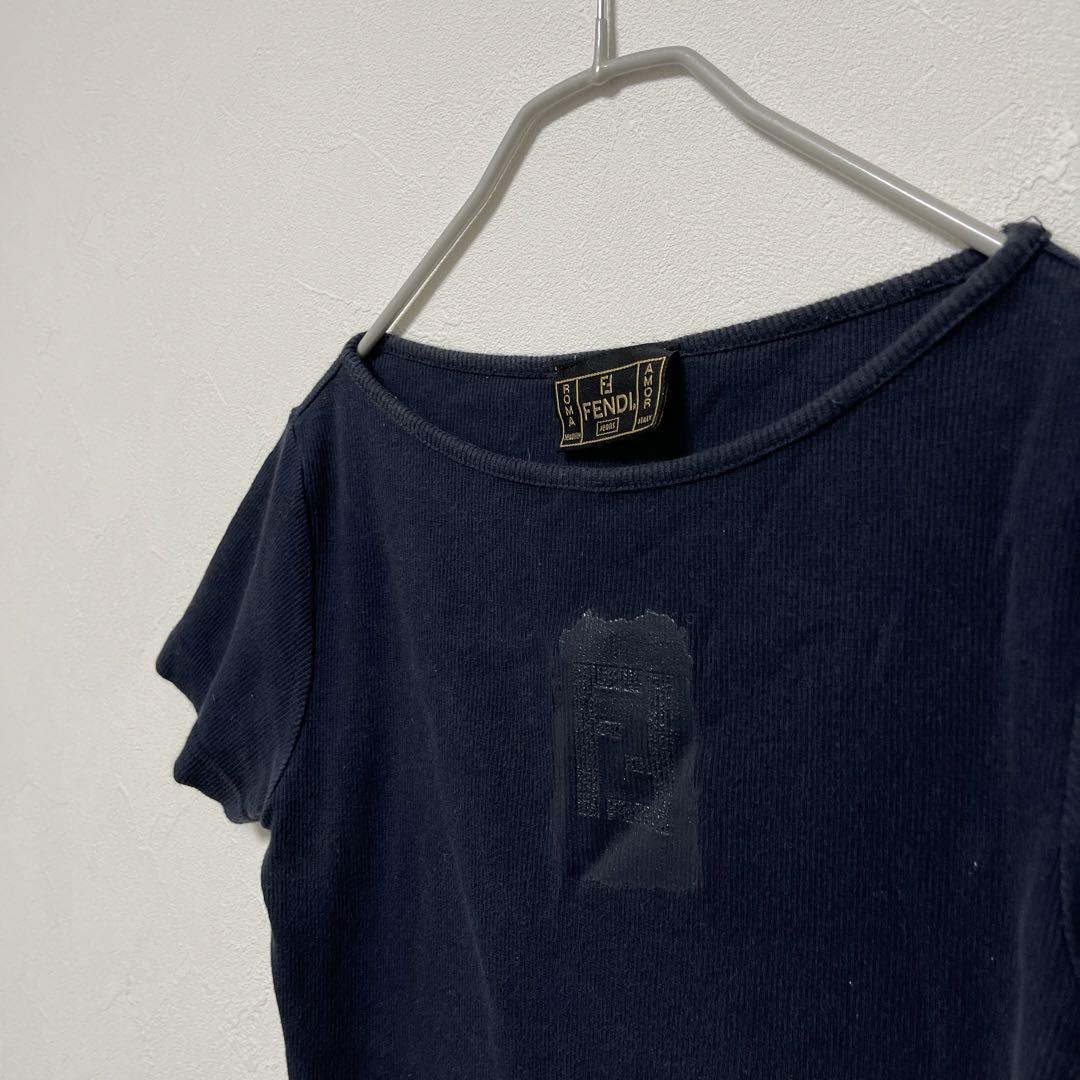 FENDIカットソー　レディースTシャツ　ロゴブラック トップス