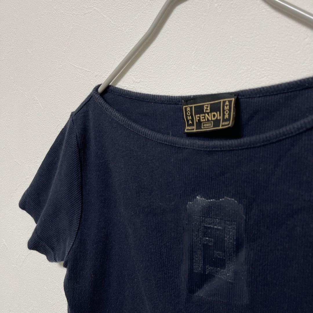 FENDIカットソー　レディースTシャツ　ロゴブラック トップス