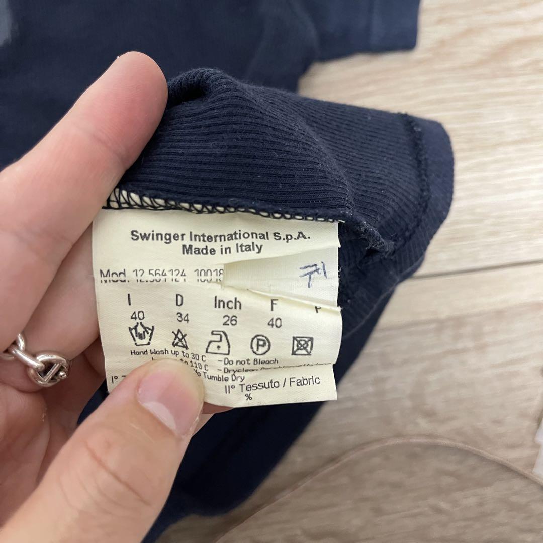 FENDIカットソー　レディースTシャツ　ロゴブラック トップス