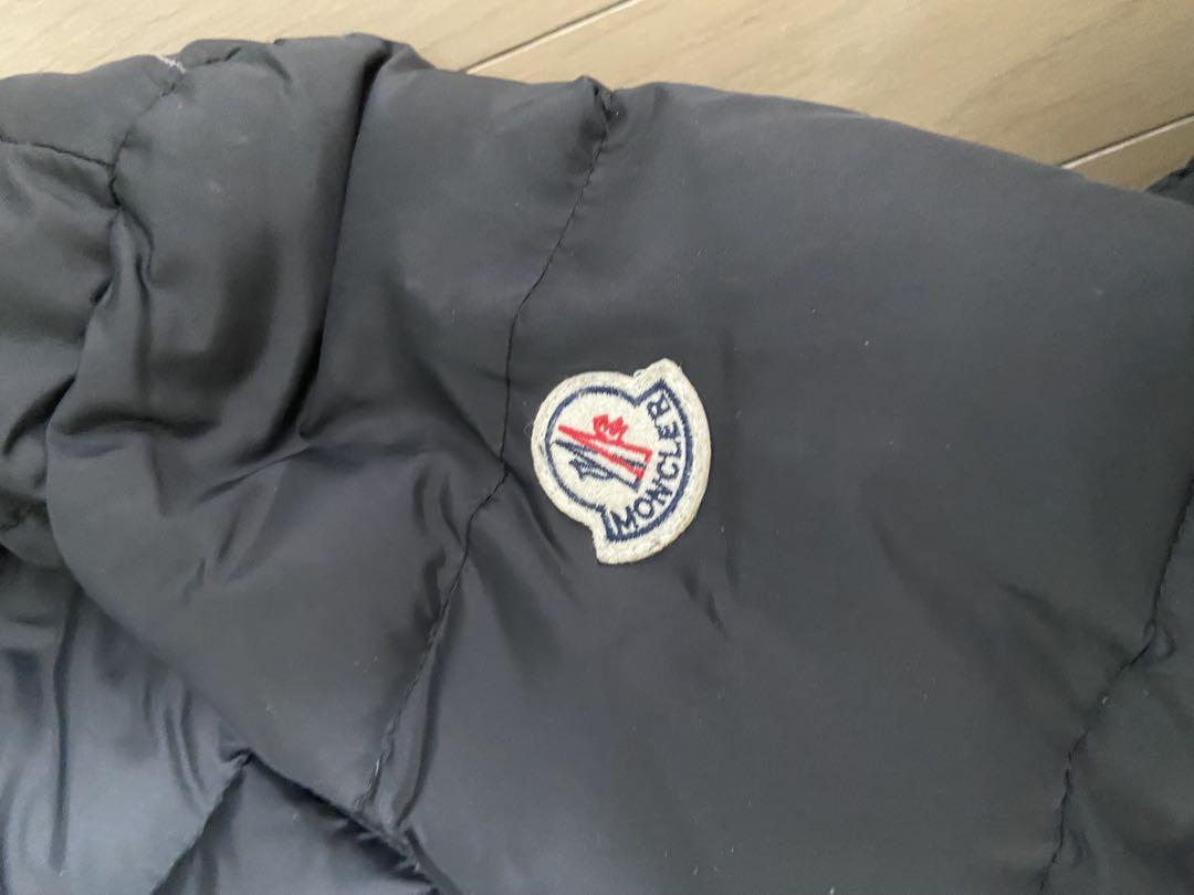 専用 MONCLER レディース　ファー付き黒ダウンジャケット