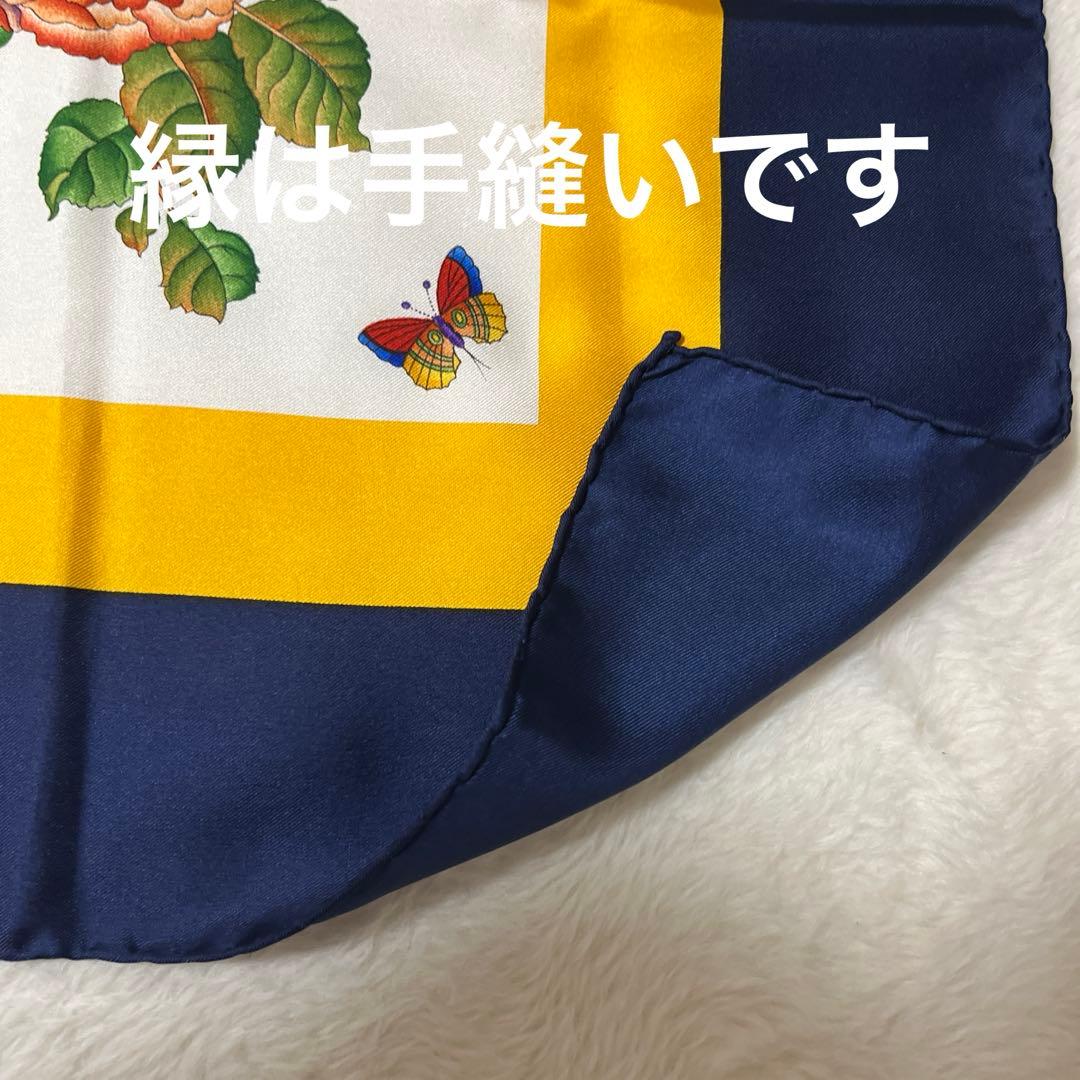 美品　フローラ　スカーフ　シルク　花柄　総柄　ヴィンテージ　オールドグッチ