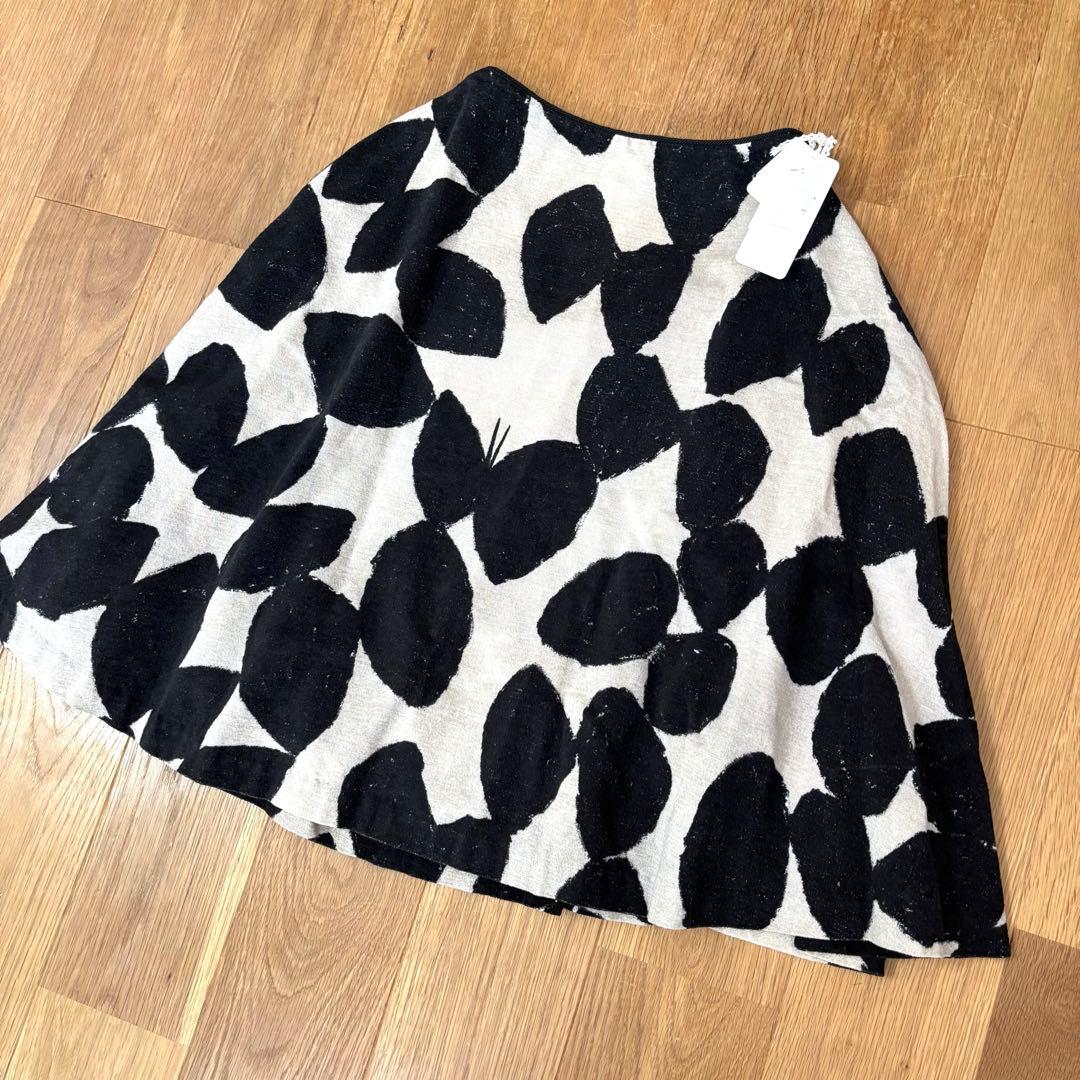 【新品タグ付き】ミナペルホネン スカート slow dance ちょうちょ 36 【新品タグ付き】ミナペルホネン スカート slow dance ちょうちょ 36