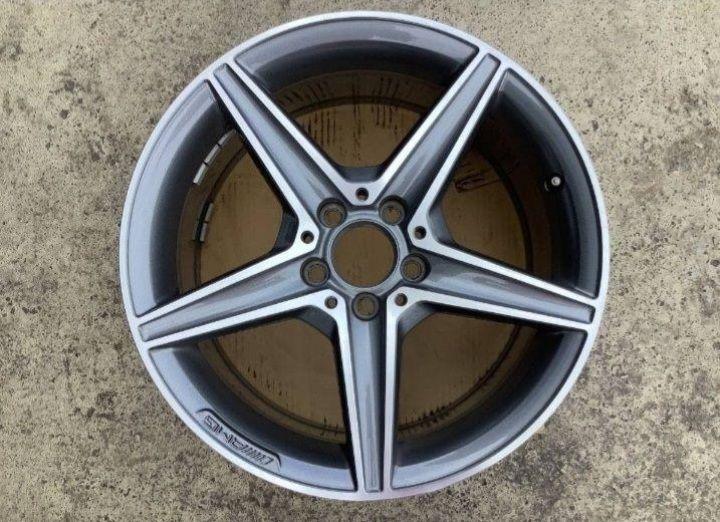 ★ベンツホイル・w205・Cクラス★超美品★8.5J-18★良品★